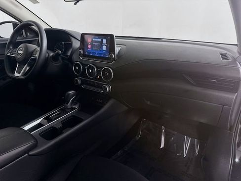 Certified 2025 Nissan Sentra SV FWD image 27