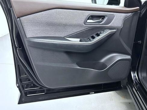 Certified 2023 Nissan Rogue SV AWD/4WD image 9