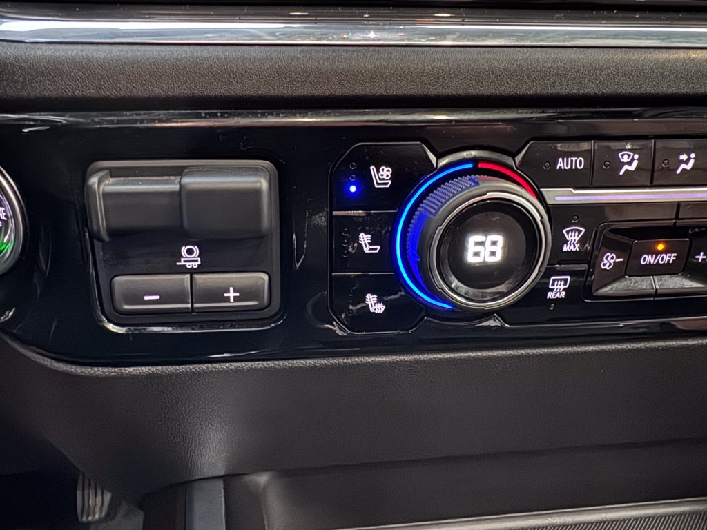 Certified 2025 Chevrolet Silverado 3500 High Country w/ Technology Package AWD/4WD image 26