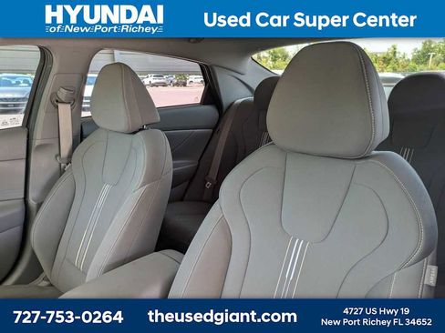 Used 2024 Hyundai Elantra SEL FWD image 7