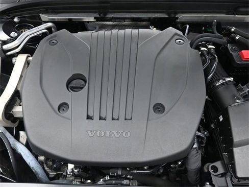 Certified 2024 Volvo S60 B5 Plus image 28