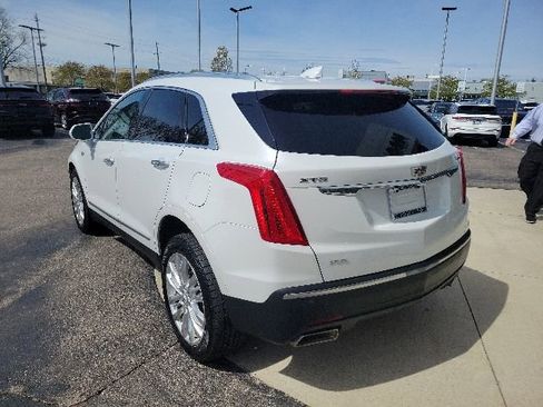 Used 2017 Cadillac XT5 Premium Luxury AWD/4WD image 12