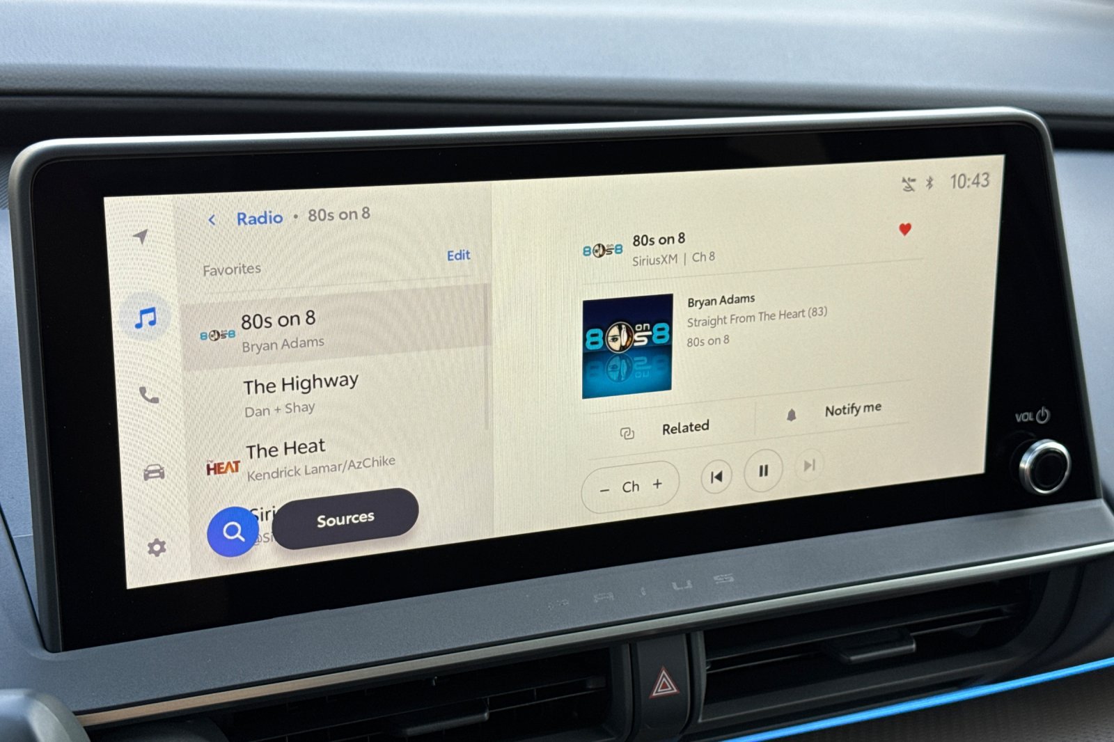 New 2027 Toyota Prius XLE FWD image 21