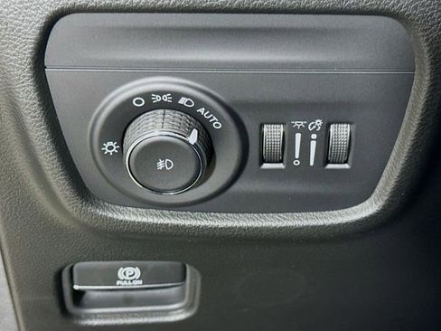 New 2026 Jeep Grand Cherokee L Limited AWD/4WD image 10