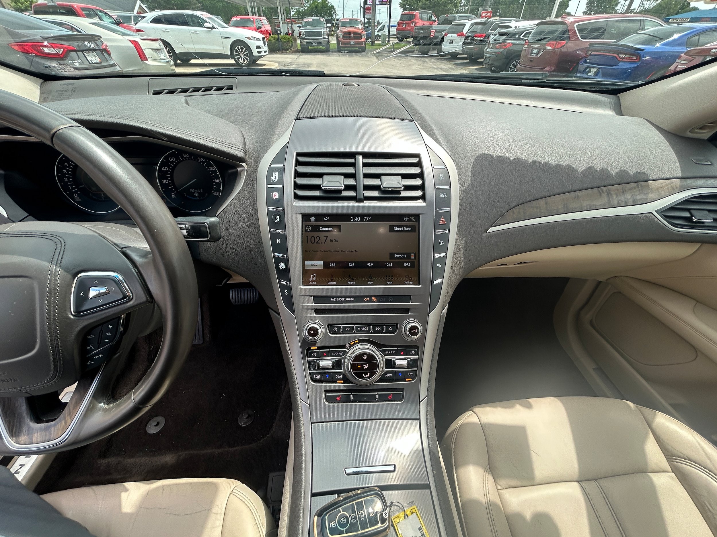 Used 2017 Lincoln MKZ Select FWD image 9