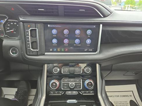 Used 2021 GMC Yukon XL Denali w/ Denali Premium Package AWD/4WD image 24