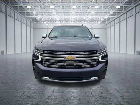 Used 2024 Chevrolet Suburban Premier RWD image 2