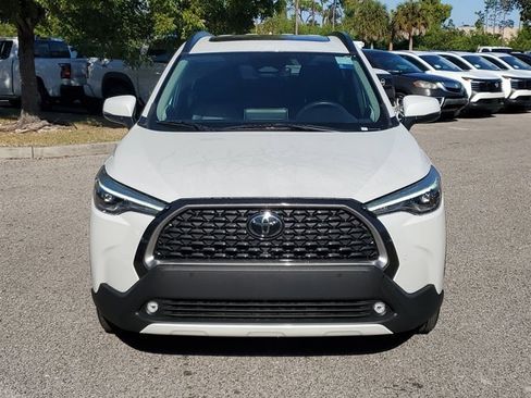 Used 2023 Toyota Corolla Cross XLE image 10