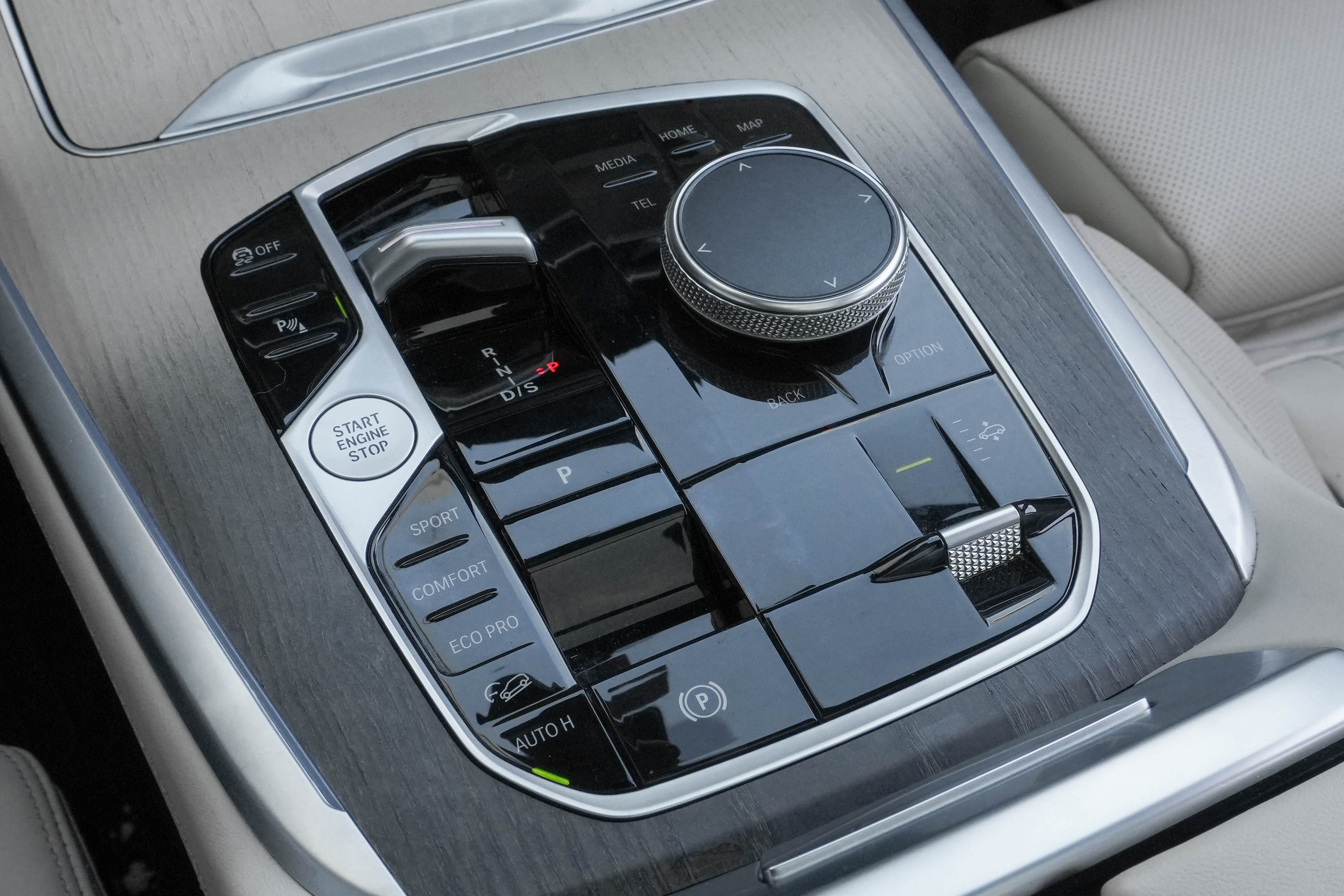 Certified 2024 BMW X7 M60i AWD/4WD image 29