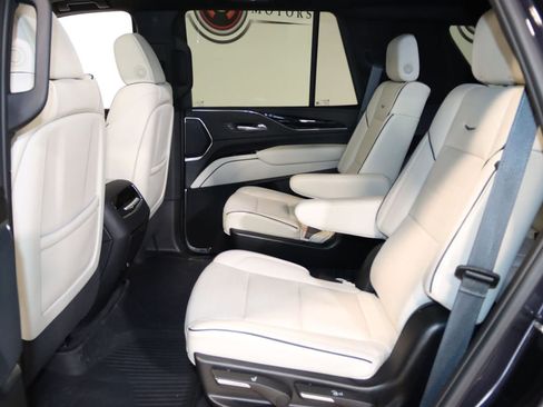 Used 2024 Cadillac Escalade Sport w/ Touring Package image 65