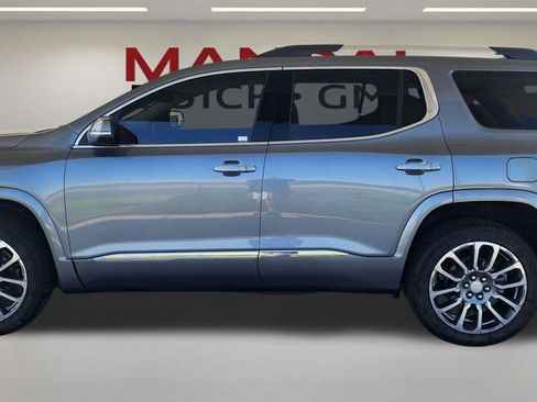 Used 2021 GMC Acadia Denali w/ Denali Technology Package FWD image 11