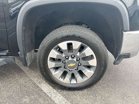 Used 2022 Chevrolet Silverado 2500 LTZ w/ LTZ Premium Package image 10