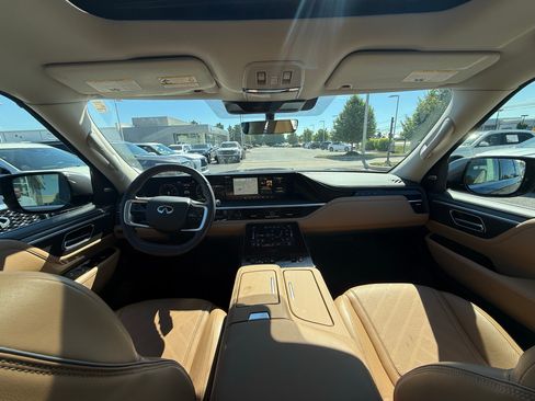 Certified 2025 INFINITI QX80 Luxe AWD/4WD image 2