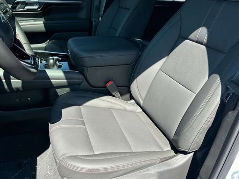 New 2026 Chevrolet Suburban RST w/ RST Capability Package AWD/4WD image 26