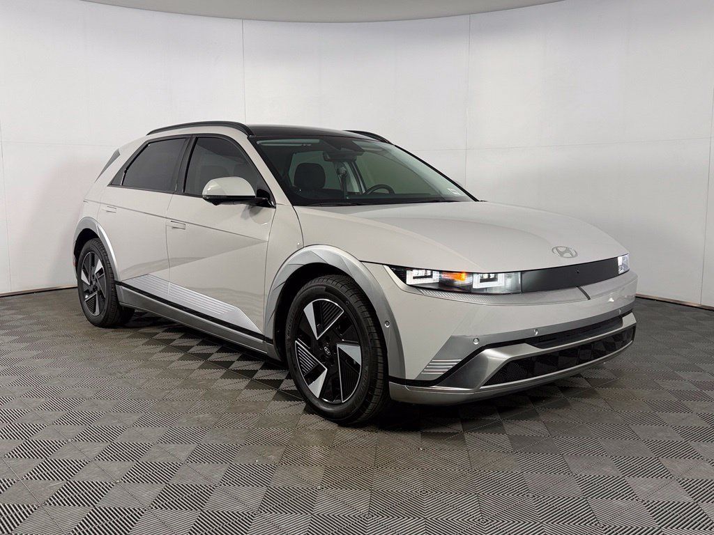Used 2025 Hyundai Ioniq 5 Limited RWD image 3