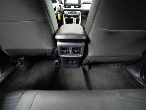 Used 2025 Toyota RAV4 LE AWD/4WD image 22