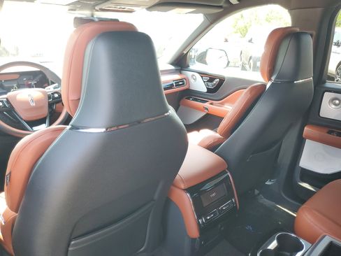 New 2026 Lincoln Aviator Reserve AWD/4WD image 24
