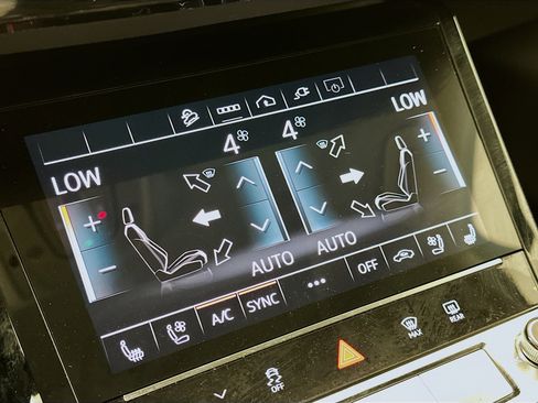 Used 2023 Audi e-tron Premium Plus w/ Premium Plus Package image 24