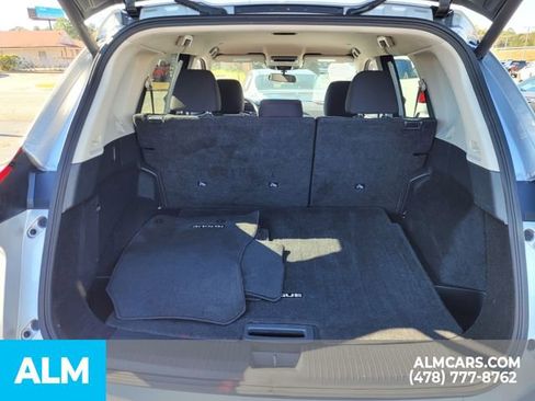 Used 2024 Nissan Rogue SV image 11