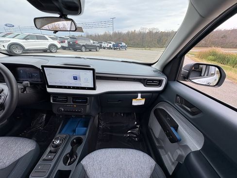 New 2025 Ford Maverick XLT image 26