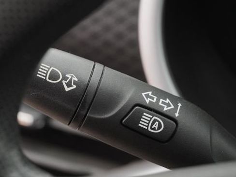 Used 2024 Chevrolet Malibu LT image 28