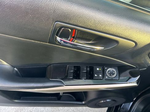 Used 2015 Lexus IS 250 image 10