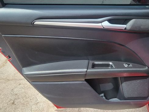 Used 2020 Ford Fusion Energi Titanium FWD image 22