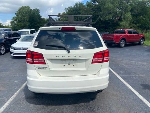 Used 2018 Dodge Journey SE w/ Connectivity Group FWD image 5