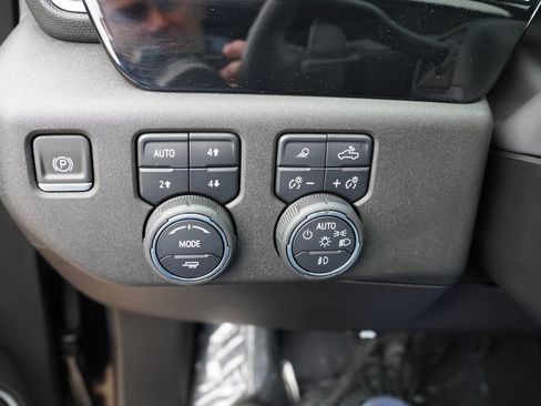 Certified 2023 Chevrolet Silverado 1500 LTZ w/ LTZ Premium Package image 24