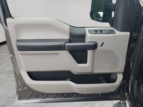 Used 2019 Ford F250 XL w/ STX Appearance Package image 26