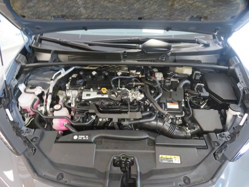 Used 2025 Toyota Prius LE image 46