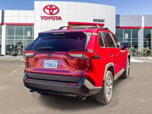 Used 2025 Toyota RAV4 XLE Premium FWD image 6