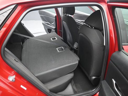 Used 2024 Hyundai Elantra SEL FWD image 30