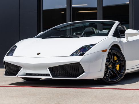 Used 2014 Lamborghini Gallardo LP 550-2 image 3