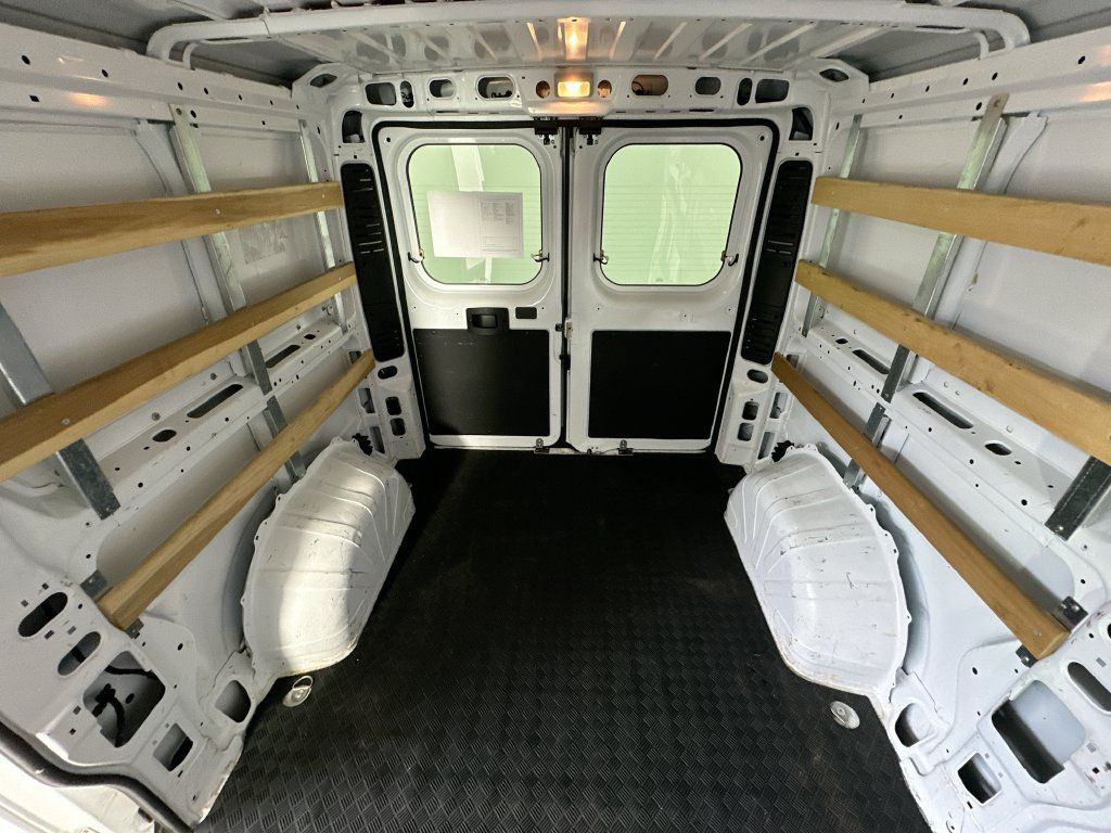 Used 2025 RAM ProMaster 2500 w/ U-Haul Equipment Group FWD image 13