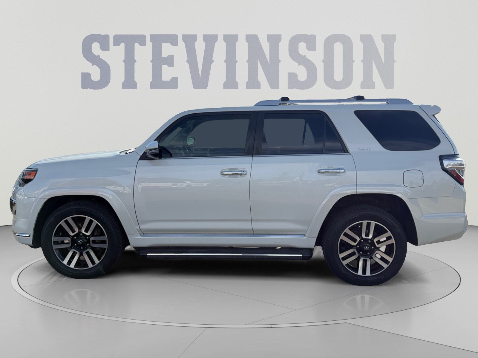 Used 2020 Toyota 4Runner Limited AWD/4WD image 2