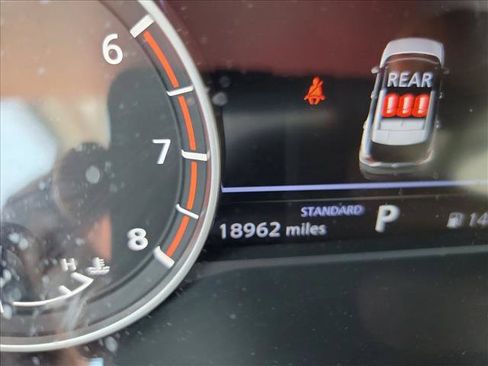 Used 2023 Nissan Rogue SV FWD image 17