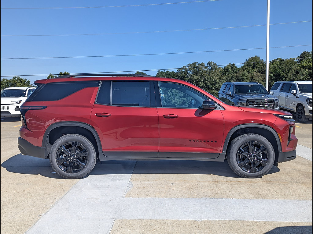 New 2027 Chevrolet Traverse LT w/ Midnight/Sport Edition FWD image 6
