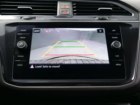 Used 2023 Volkswagen Tiguan SE R-Line AWD/4WD image 21