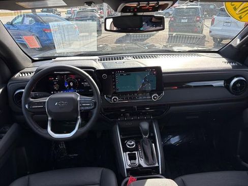 Used 2025 Chevrolet Colorado Z71 w/ Technology Package image 6