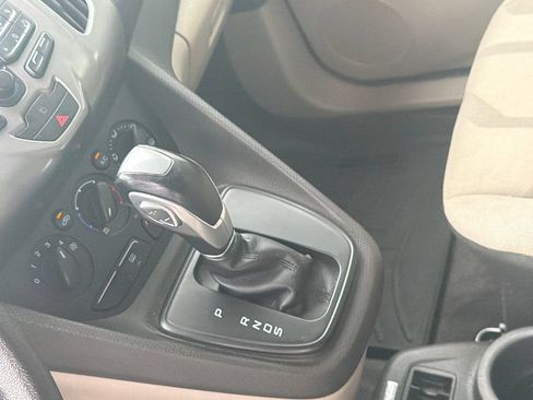 Used 2015 Ford Transit Connect XLT FWD image 26