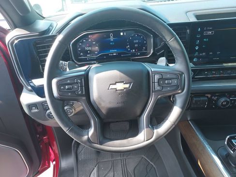Used 2025 Chevrolet Silverado 1500 High Country w/ High Country Premium Package AWD/4WD image 25