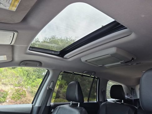 Used 2019 Honda Pilot Touring image 14