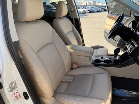 Used 2015 Subaru Outback 2.5i Limited image 23