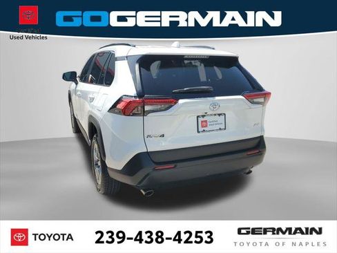 Certified 2022 Toyota RAV4 XLE w/ Convenience Package FWD image 9