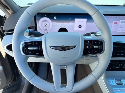 New 2026 Genesis GV70 2.5T Advanced image 3