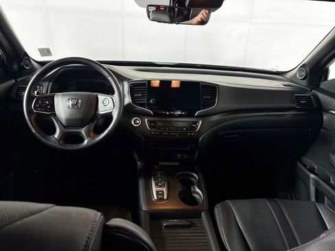 Used 2023 Honda Passport TrailSport image 12