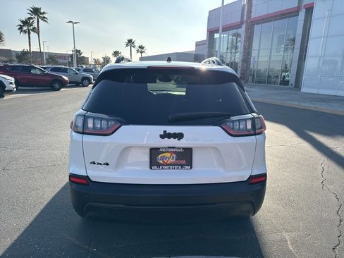 Used 2023 Jeep Cherokee Altitude Lux image 6