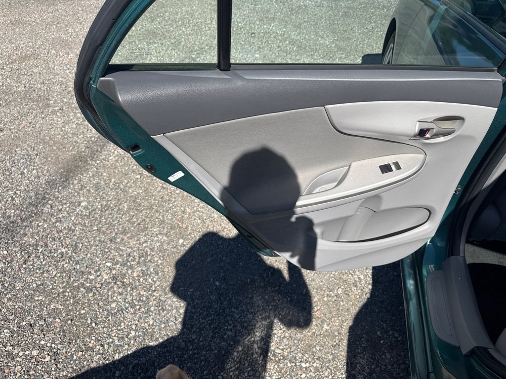 Used 2010 Toyota Corolla LE w/ All Weather Guard Pkg FWD image 20