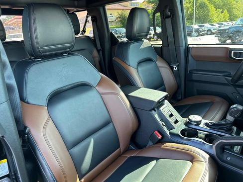 Used 2024 Ford Bronco Outer Banks AWD/4WD image 44